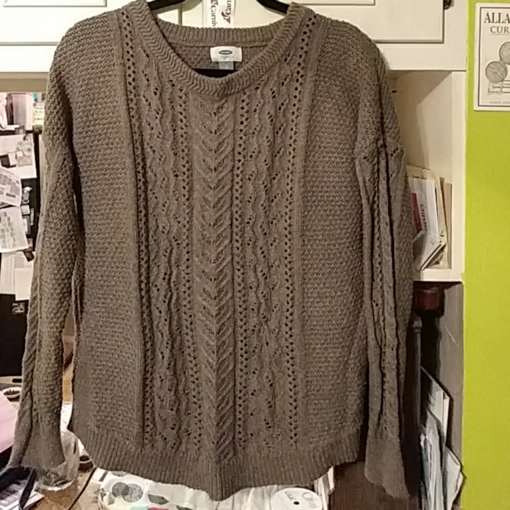 Old Navy tan sweater
